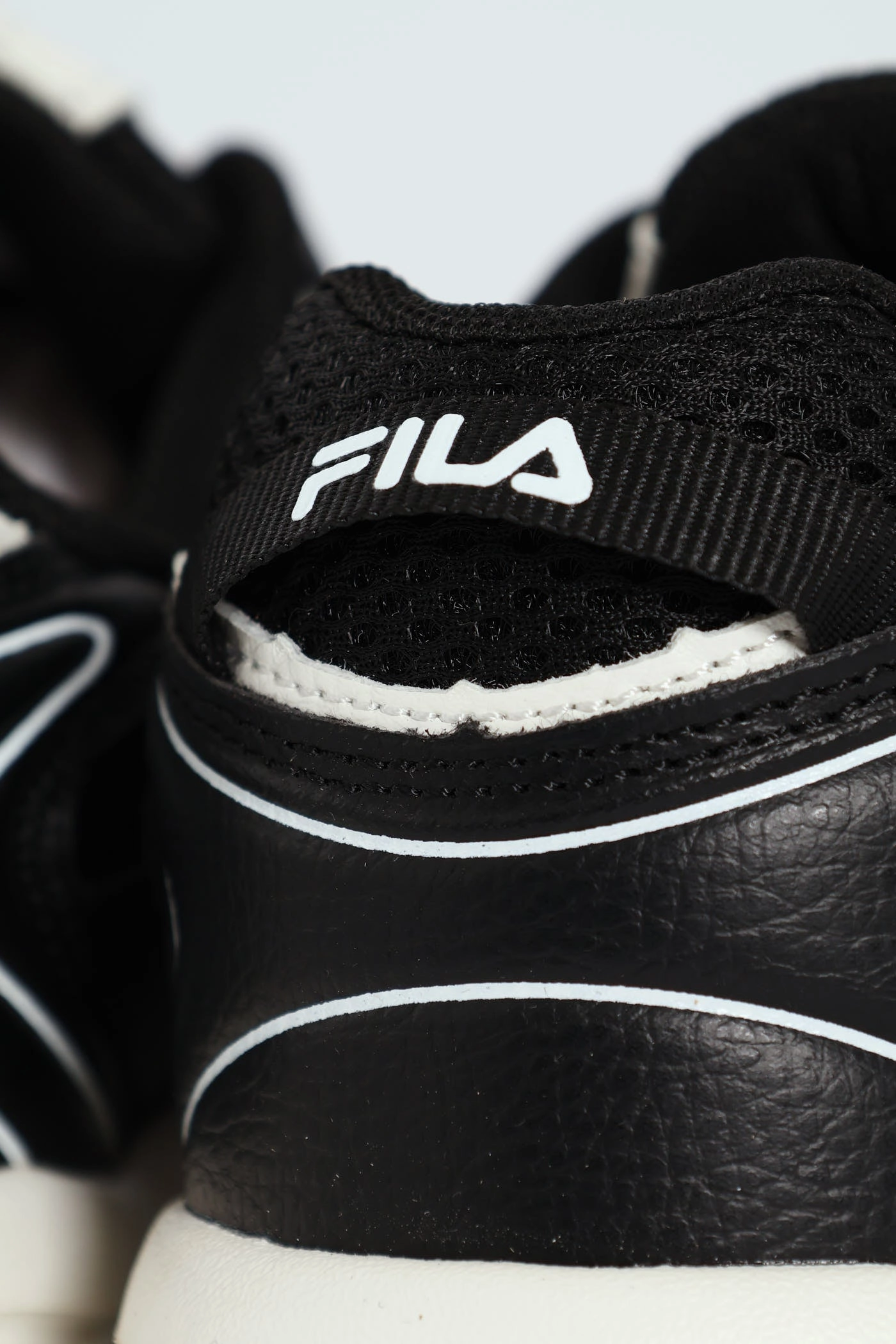 Arturo Lace Up Trainer - Black/White