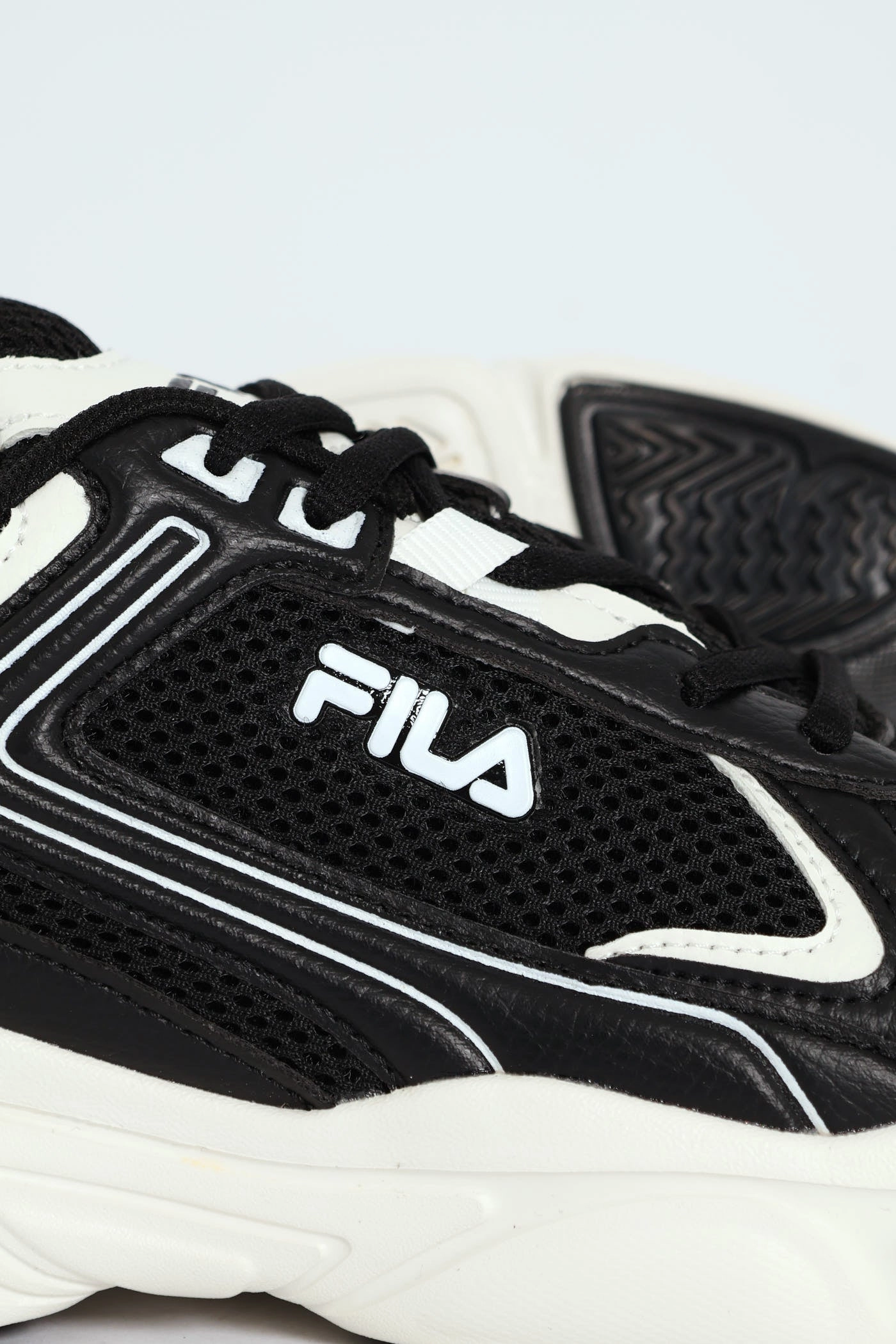 Arturo Lace Up Trainer - Black/White