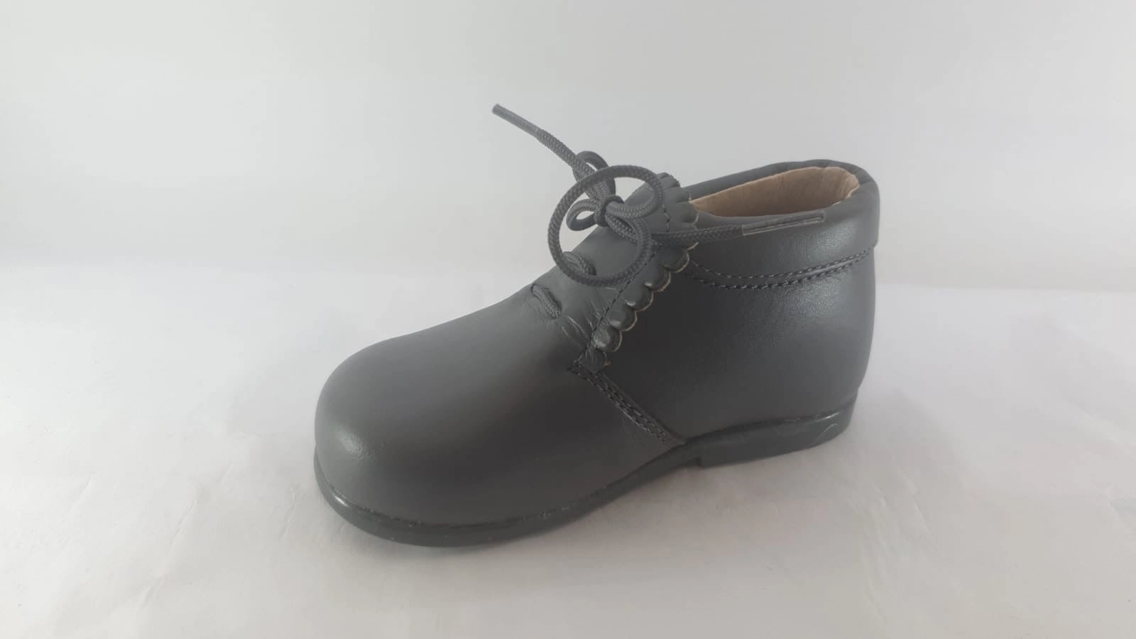Baby Soft Narrow Smoke Leather Grey Booties