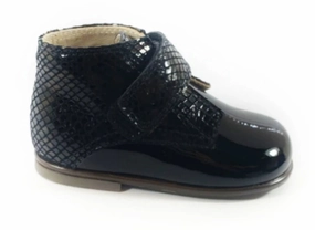 Beberlis Black Patent Baby Velcro Design Booties
