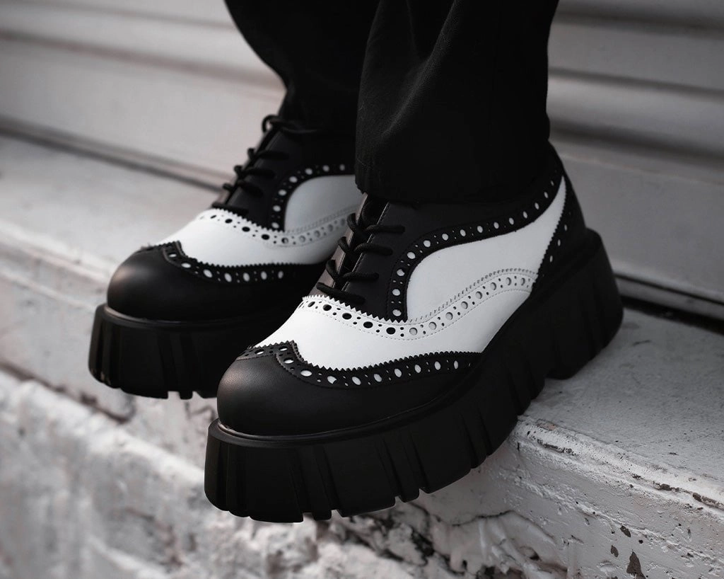Black & White TUKskin Anarchic Airship Brogue