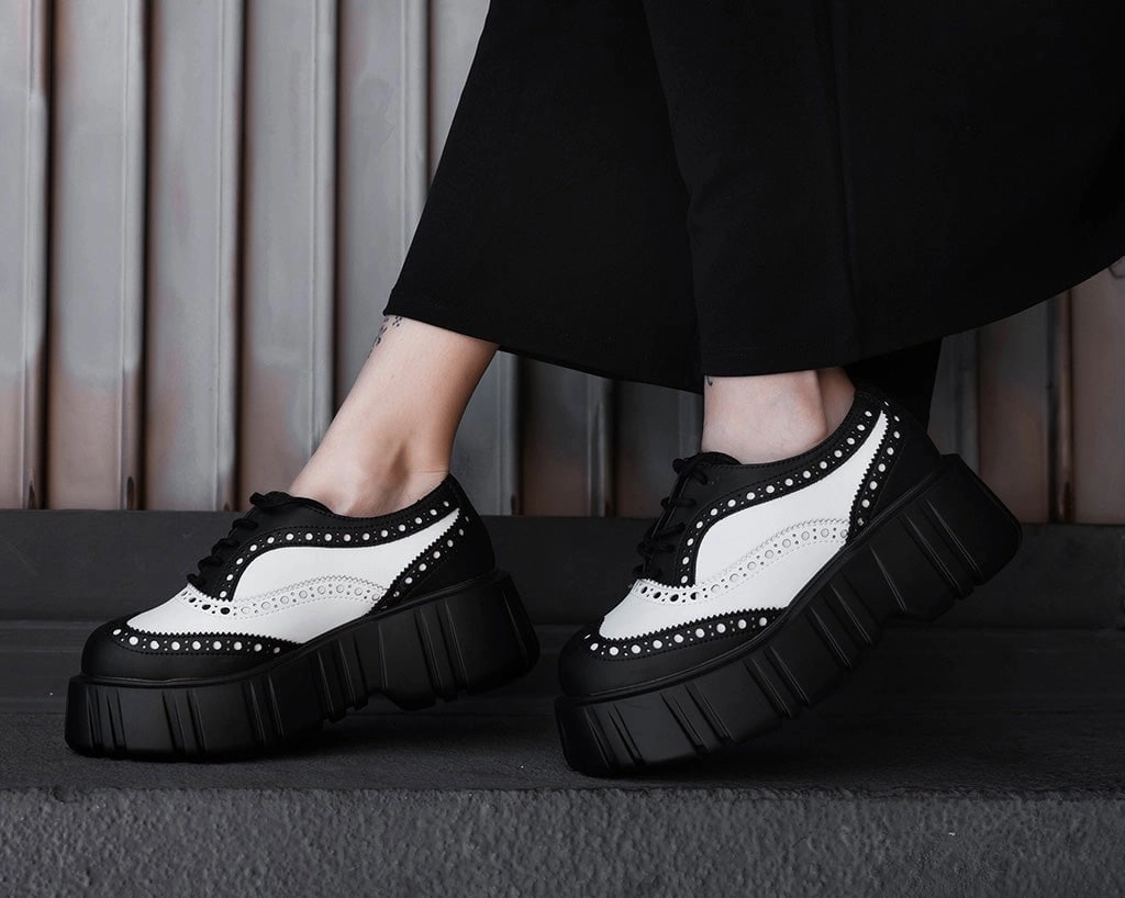 Black & White TUKskin Anarchic Airship Brogue