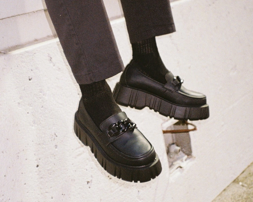 Black TUKskin Anarchic Airship Chain Loafer