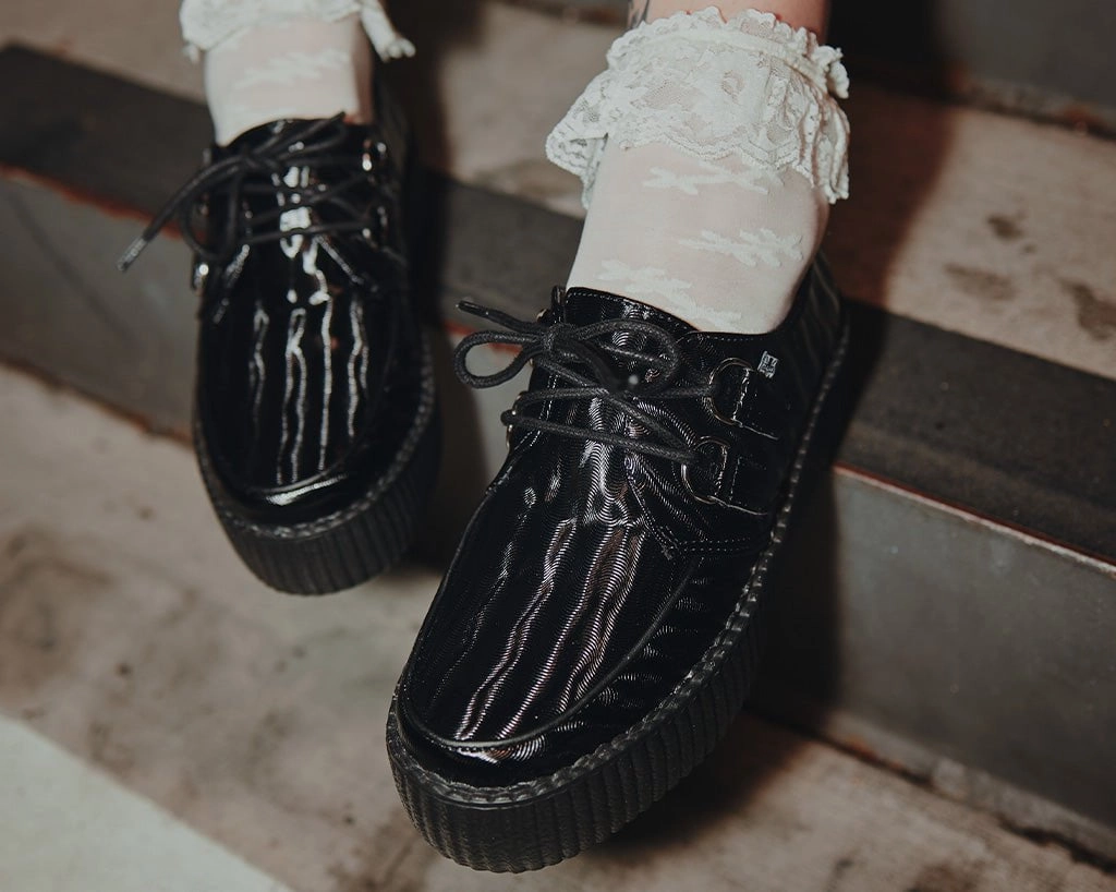 Black Wavy Patent Viva Mondo Creeper