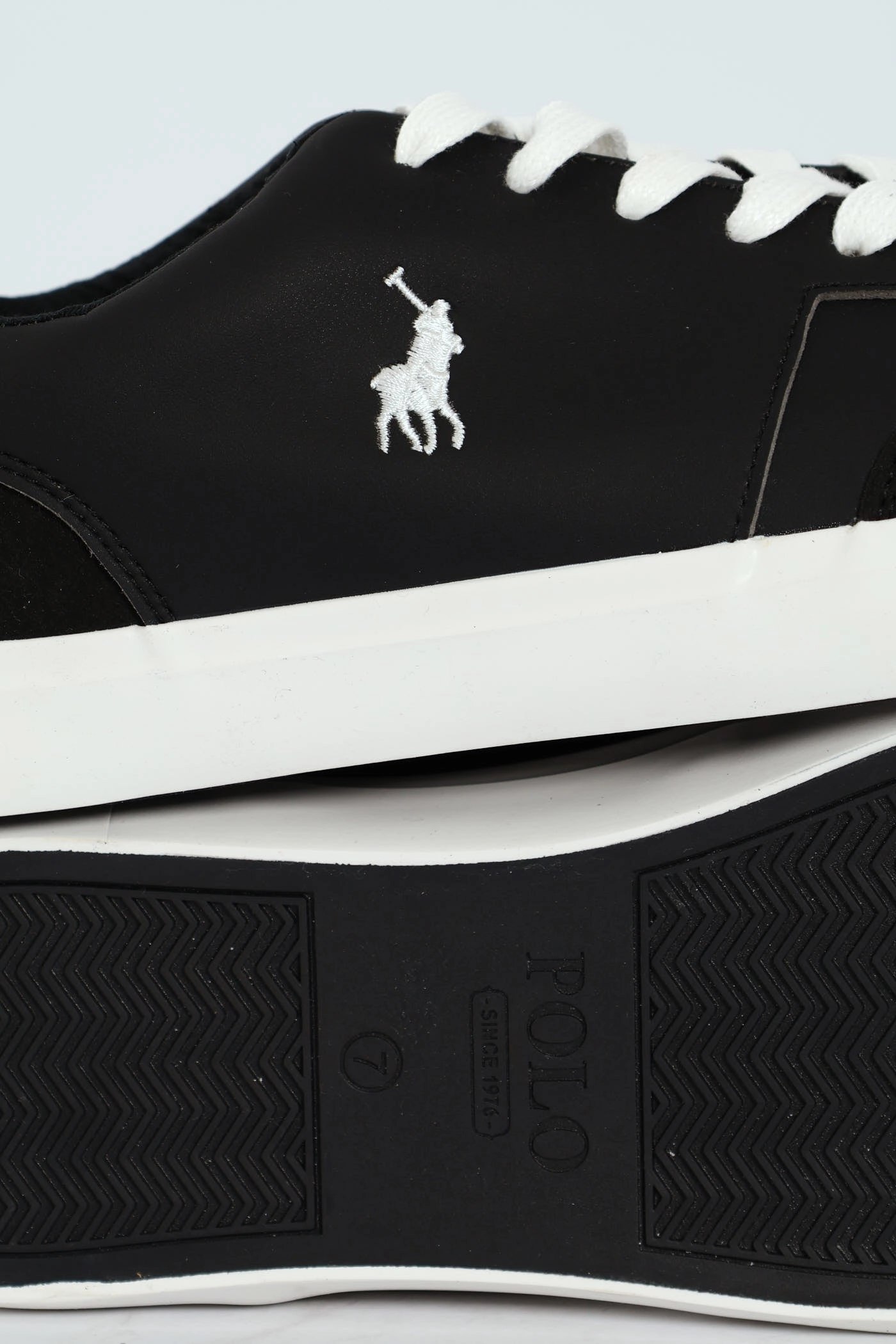 Colour Block Basic Sneaker - Black
