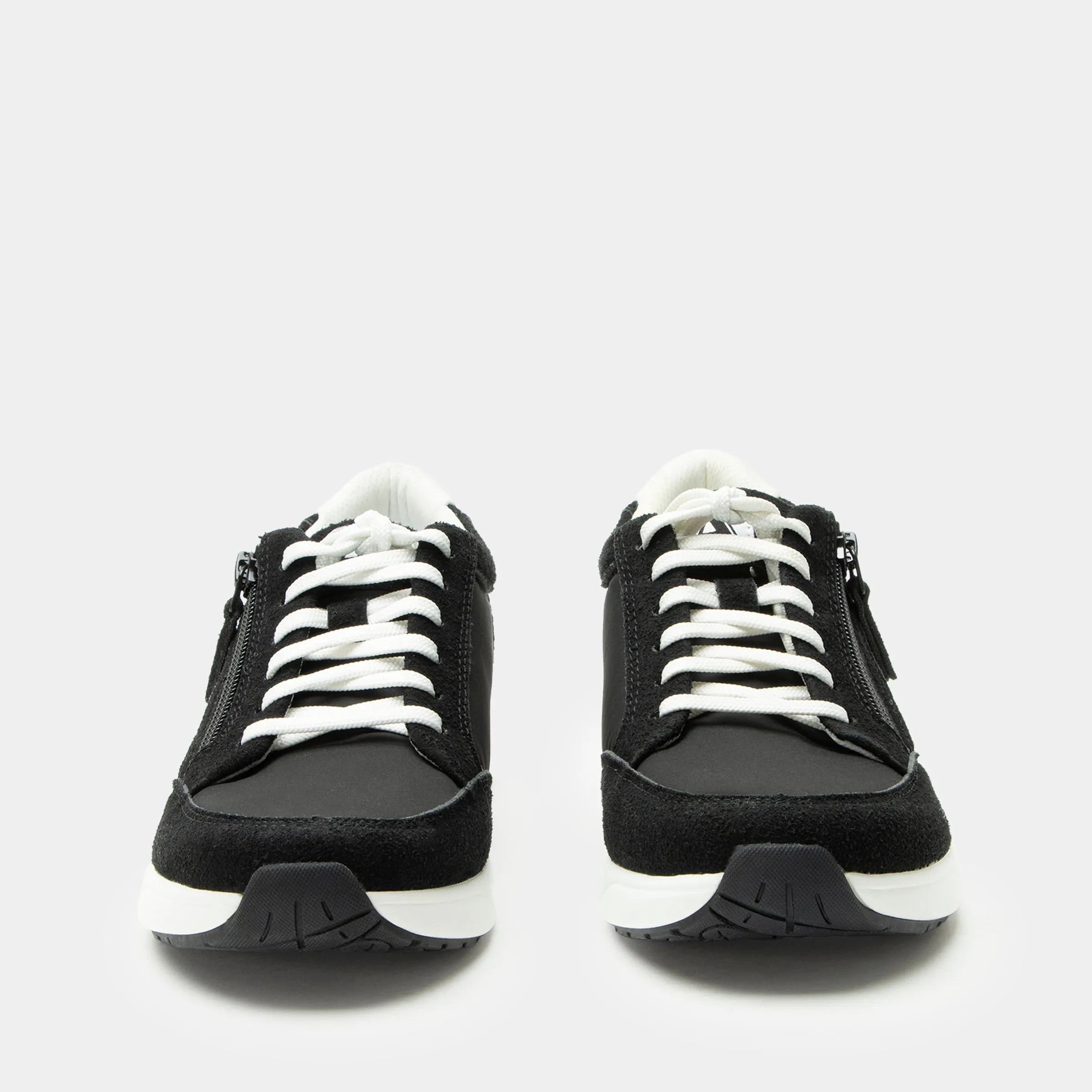 Eazeer Monochrome Shoe