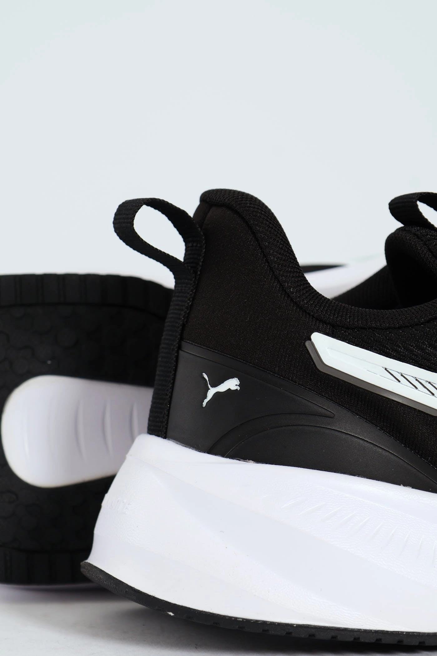 Flyer Lite 3 Trainer - Black/White
