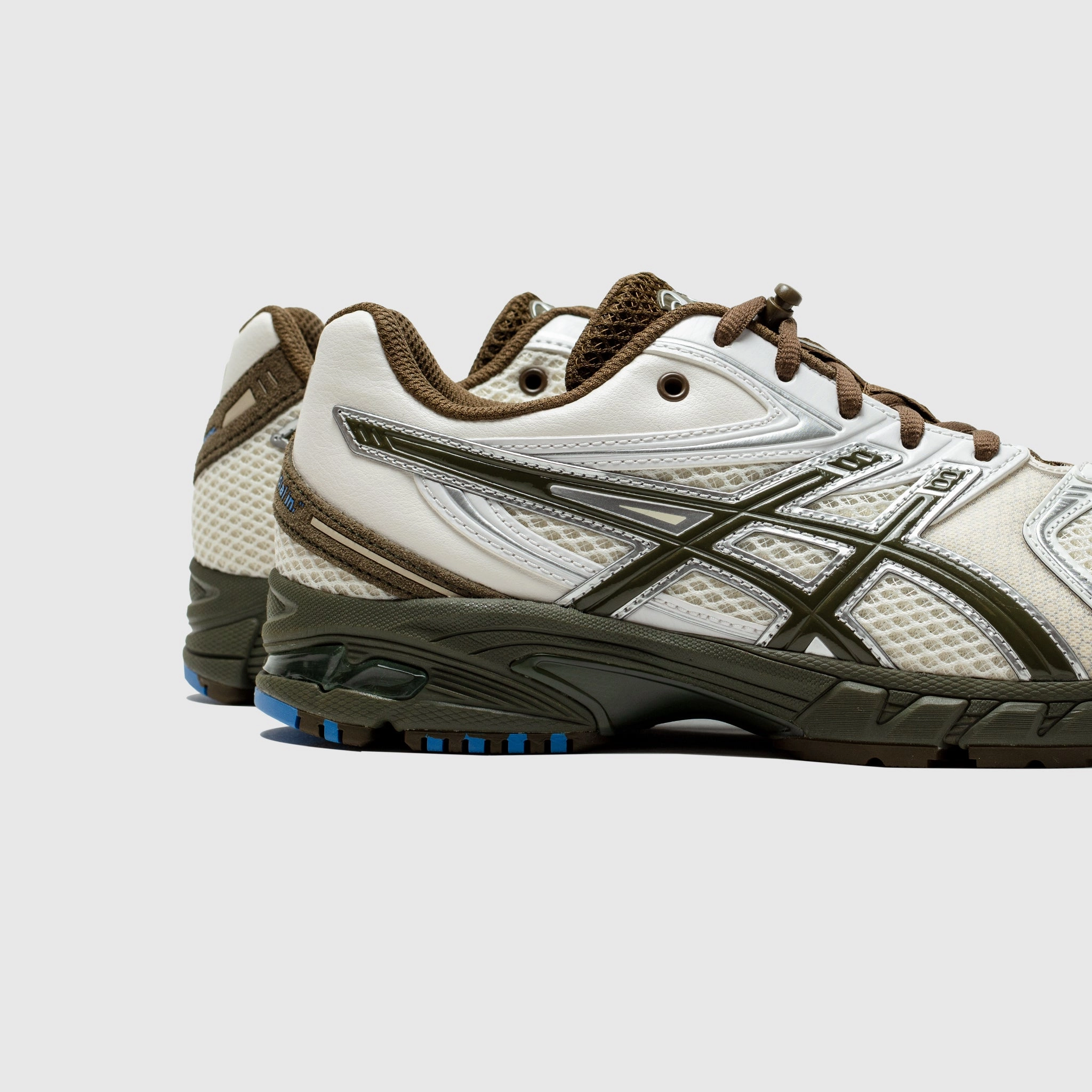 GEL-DS TRAINER 14 X THE VACATION COMPANY