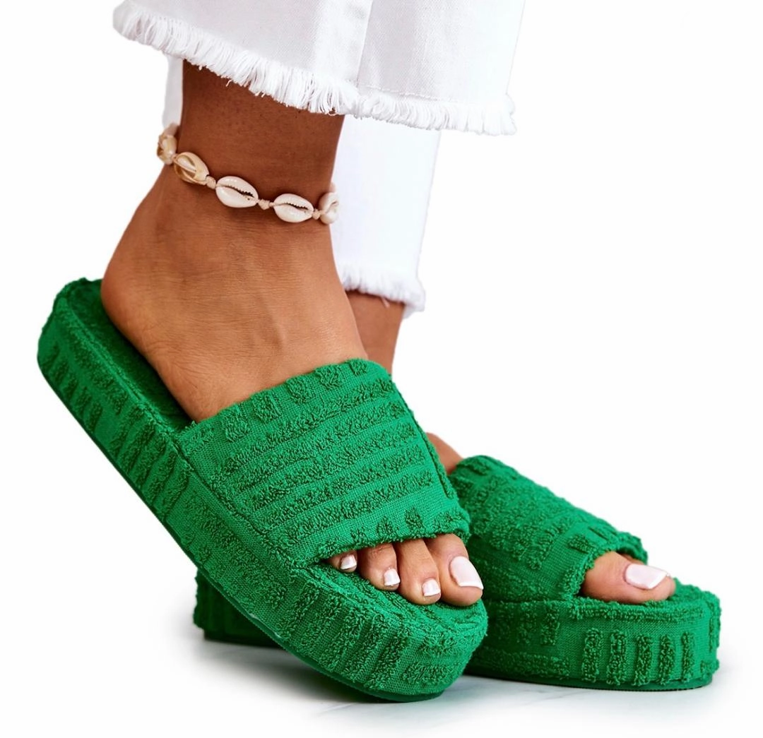 Giavana Slides- Green