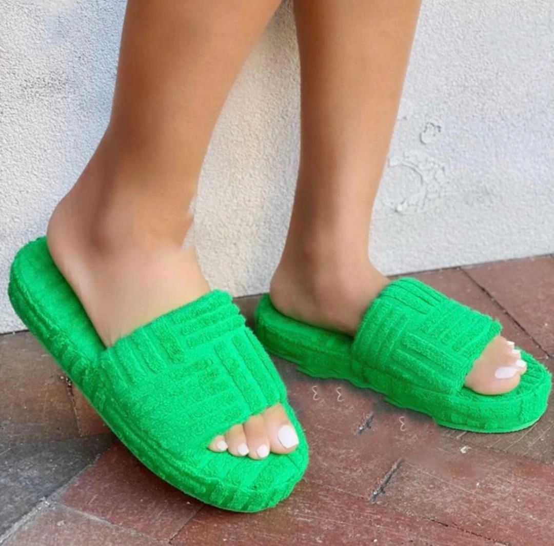 Giavana Slides- Green