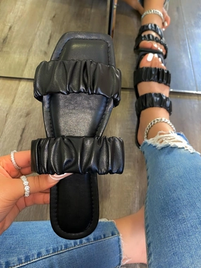 Joanna Sandals- Black