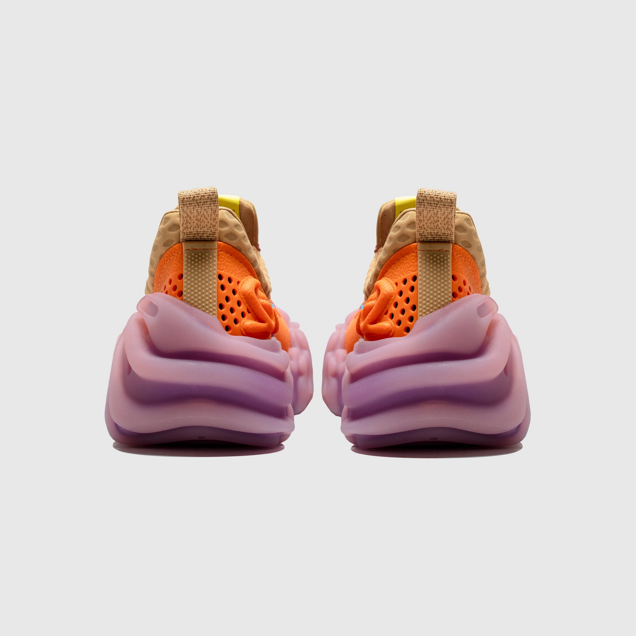 JUNIPER SNEAKER X SALEHE "APRICOT"