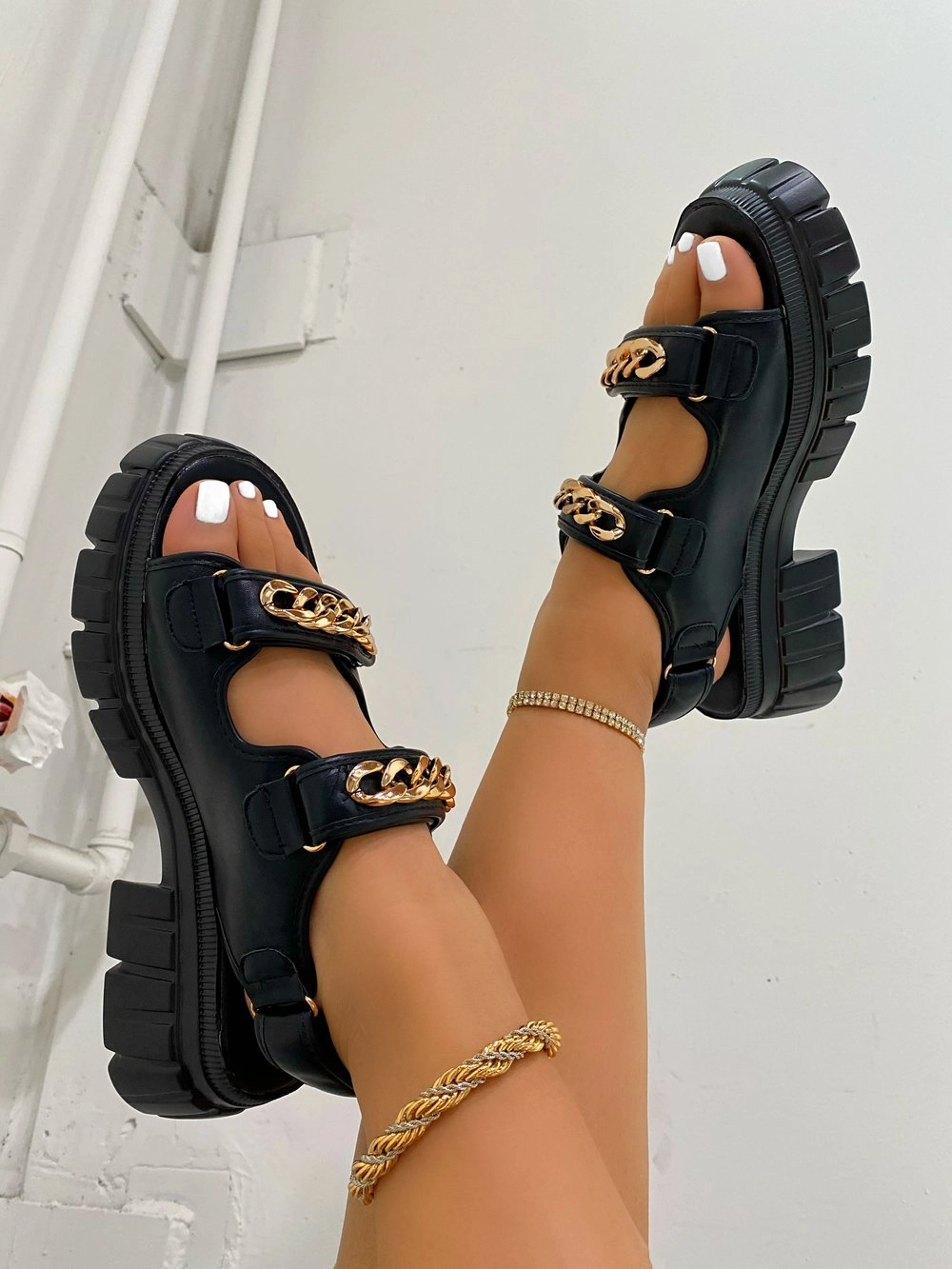 Mindy Sandals- Black