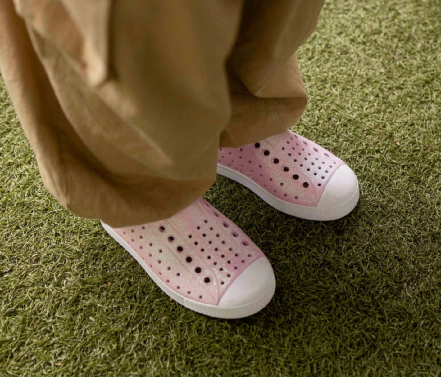Native Bio-Bling Barely Pink Bling / Shell White