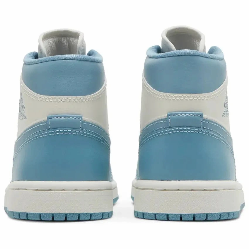 Nike Air Jordan 1 Mid 'University Blue' 2022 W