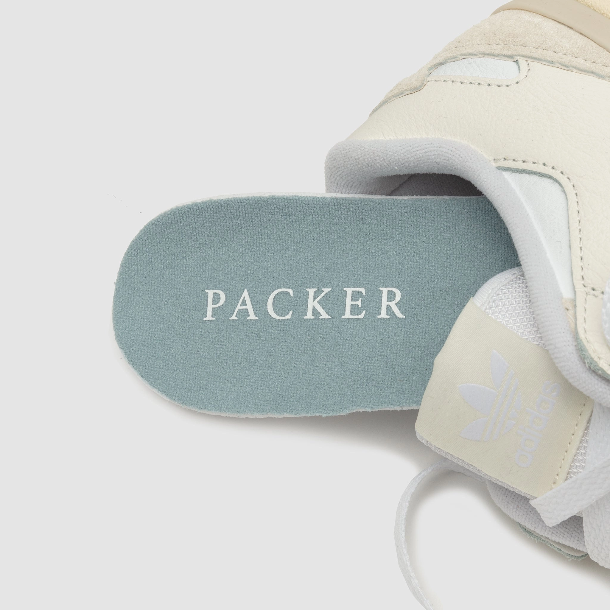 PACKER X ADIDAS FORUM 84 LOW "PALE BLUE"
