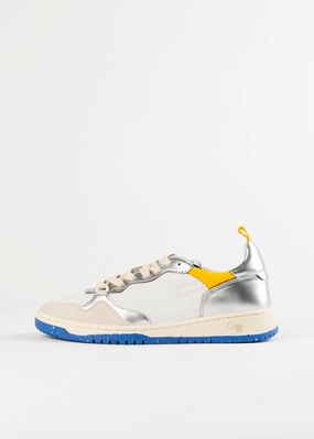 Phoenix Sneaker