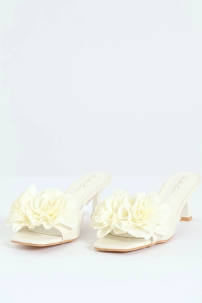 Plisse Flower Kitten Mule Heel - White