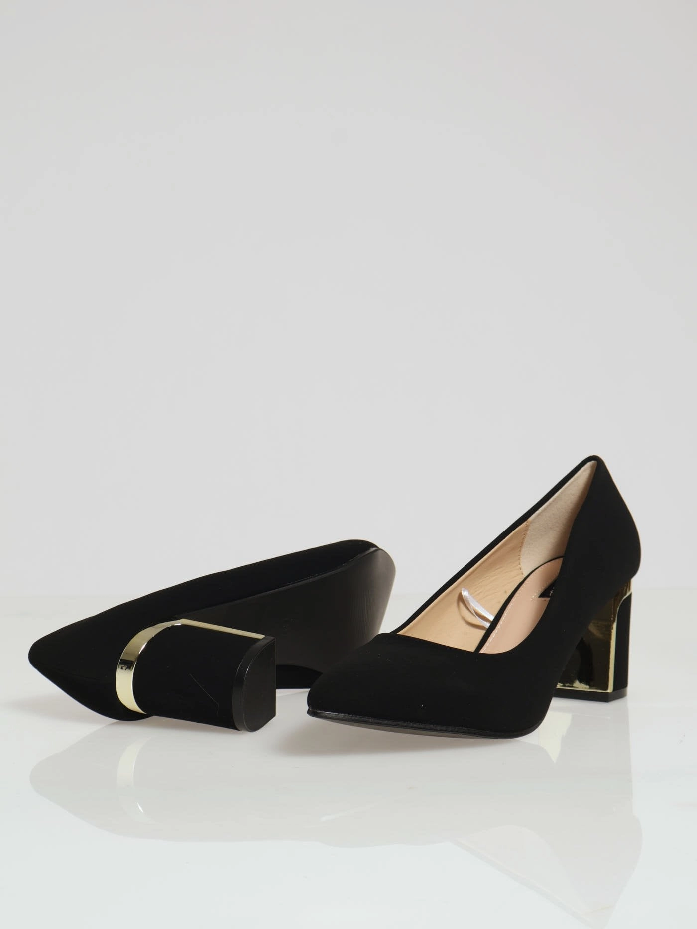 Pointy Trim BlockHeel - Black