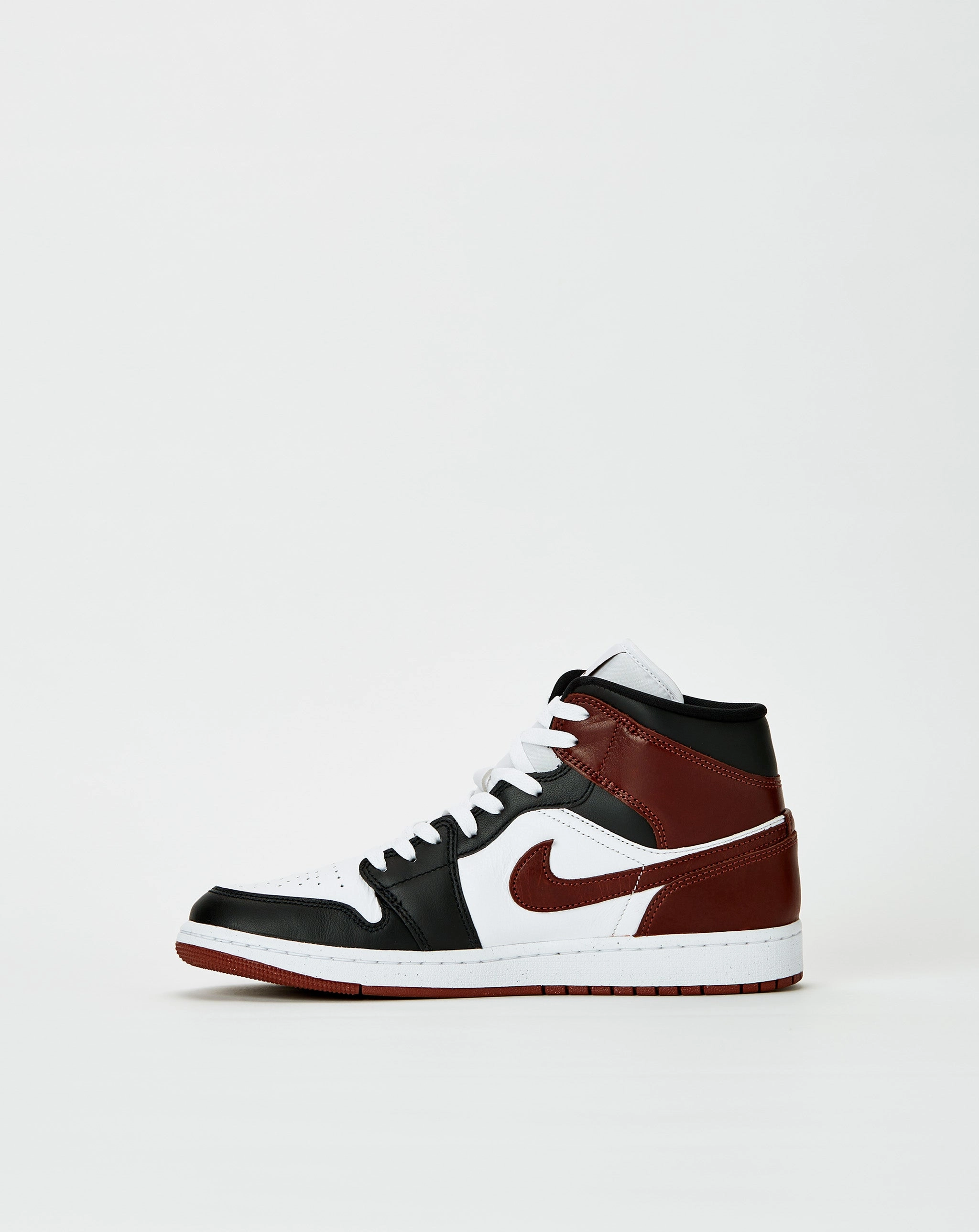 Shoes Air Jordan Air Jordan 1 Mid SE