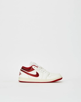 Shoes Air Jordan Women's Air Jordan 1 Low SE