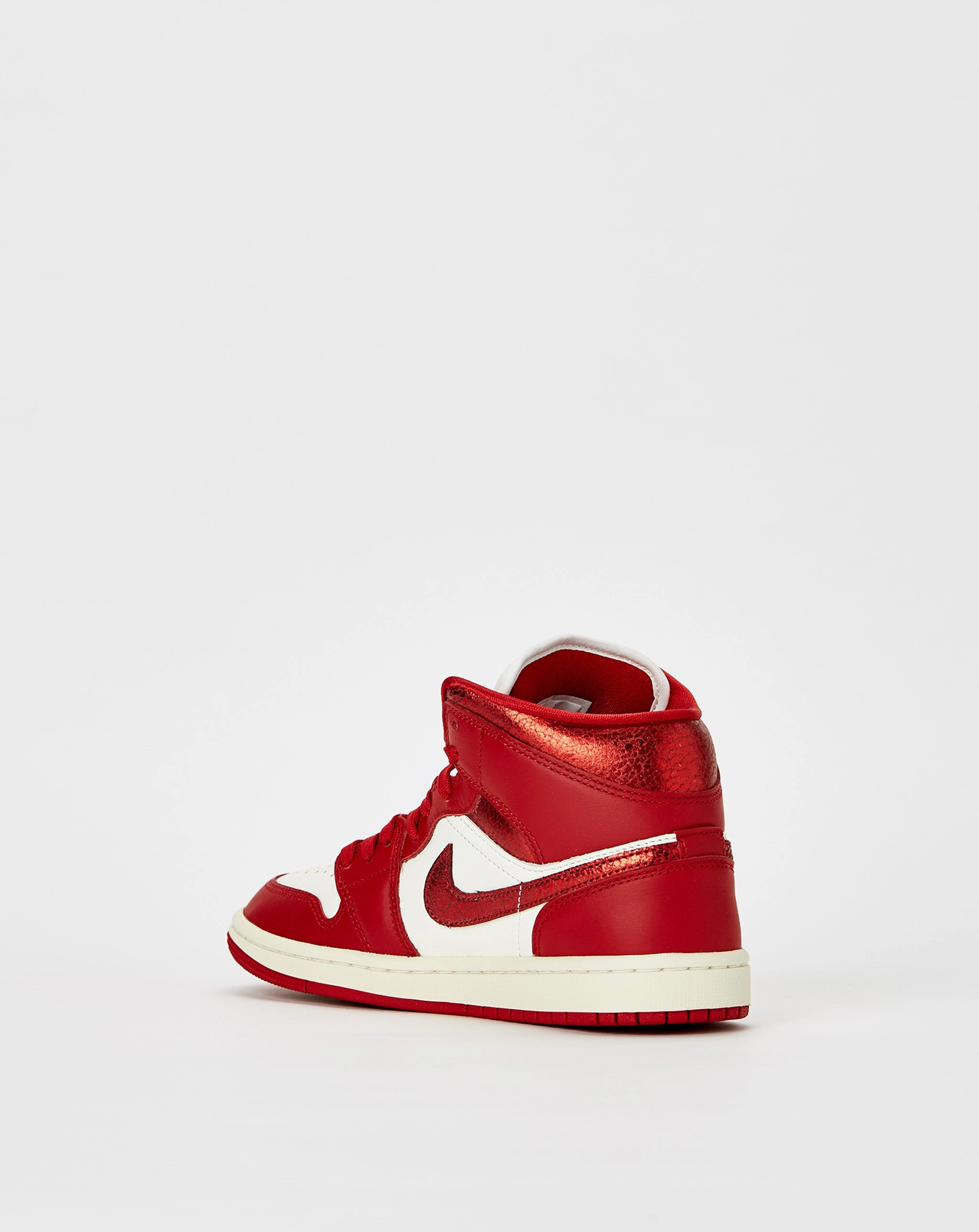 Shoes Air Jordan Women's Air Jordan 1 Mid SE