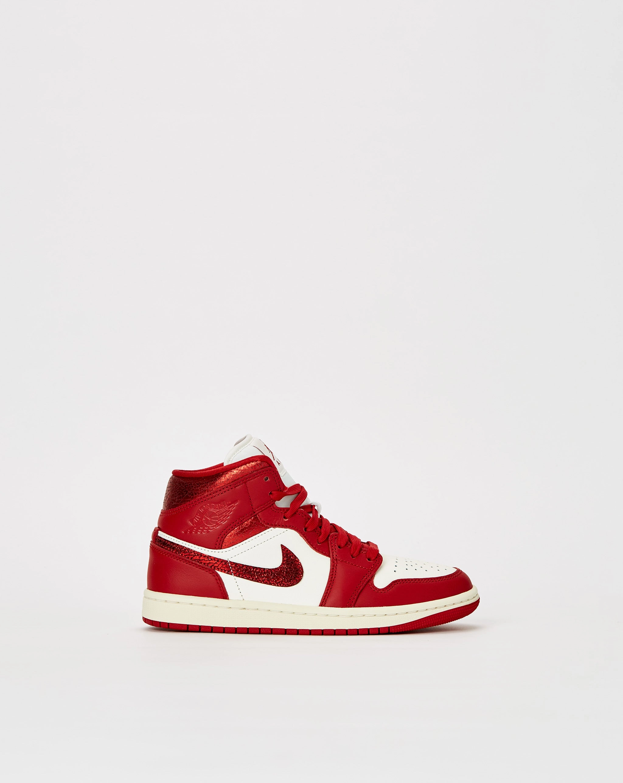 Shoes Air Jordan Women's Air Jordan 1 Mid SE
