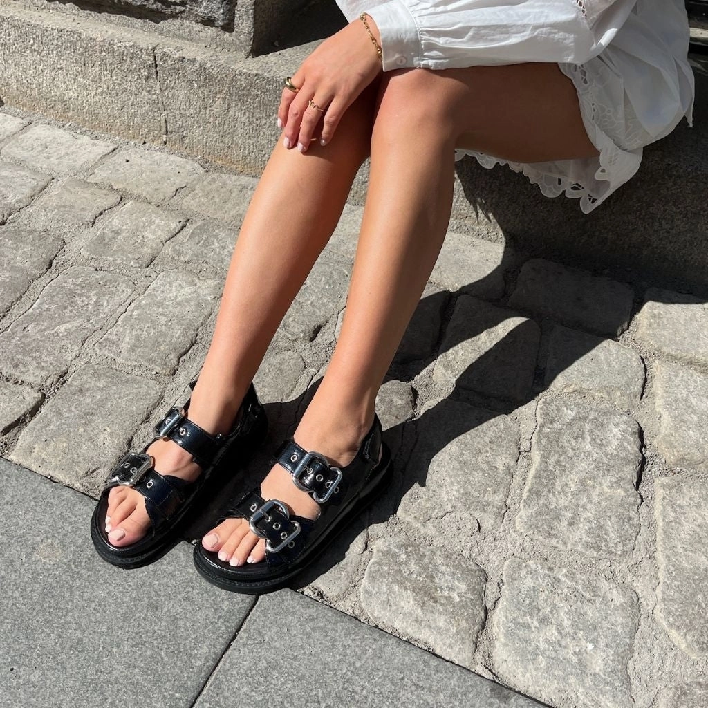 THE MAGICAL PATENT - BLACK PATENT