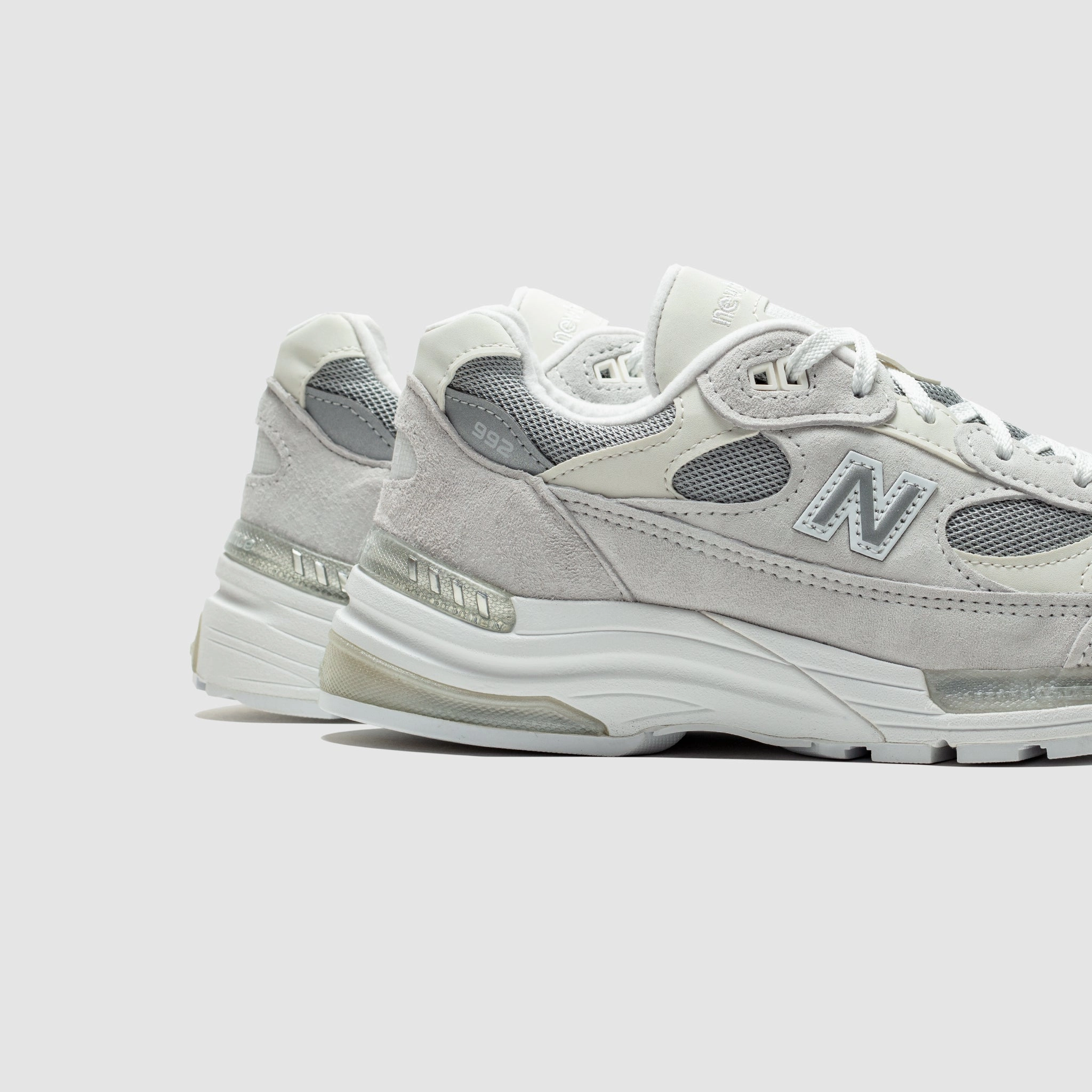 U992NC "WHITE REFLECTION"