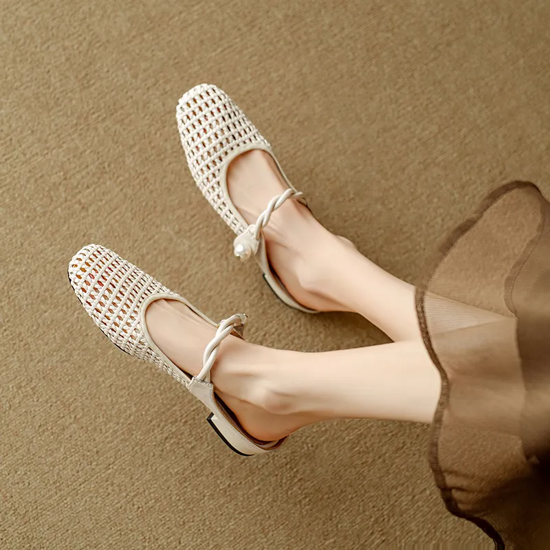 USS Shoes Angela Women's Low Heel Square Toe Hollow Mules