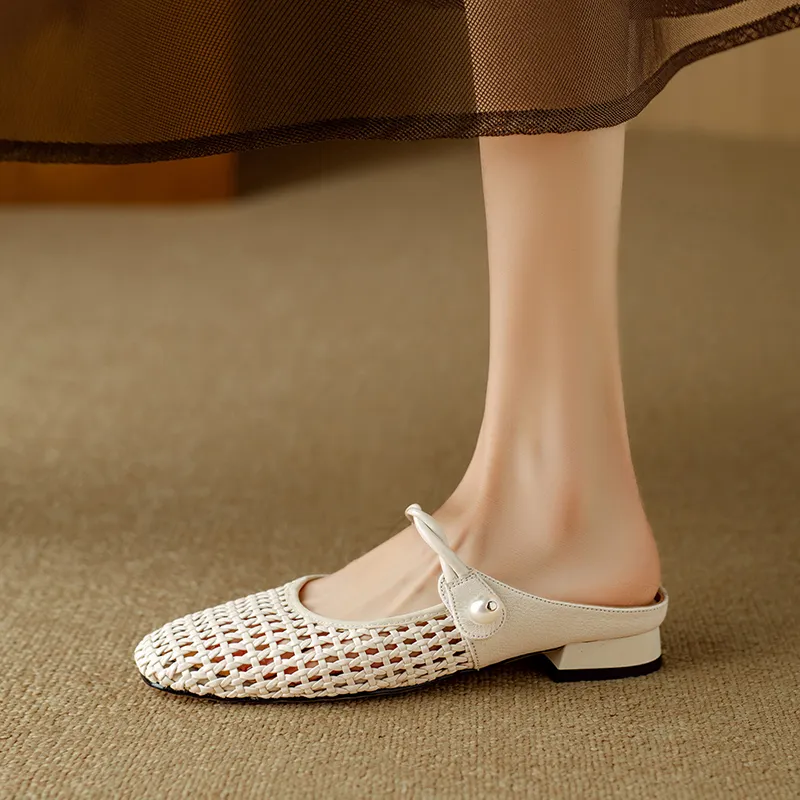 USS Shoes Angela Women's Low Heel Square Toe Hollow Mules