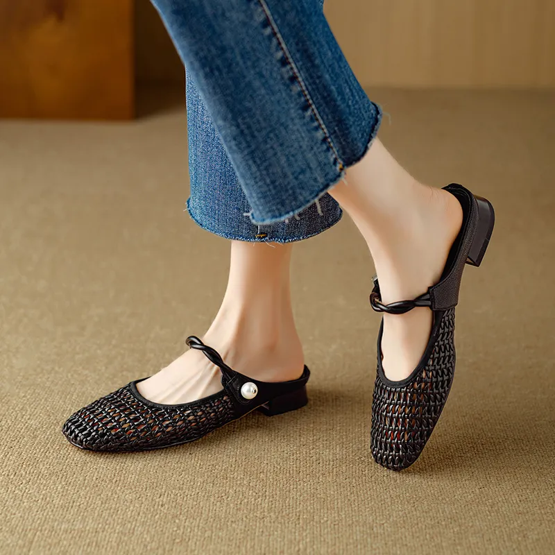 USS Shoes Angela Women's Low Heel Square Toe Hollow Mules