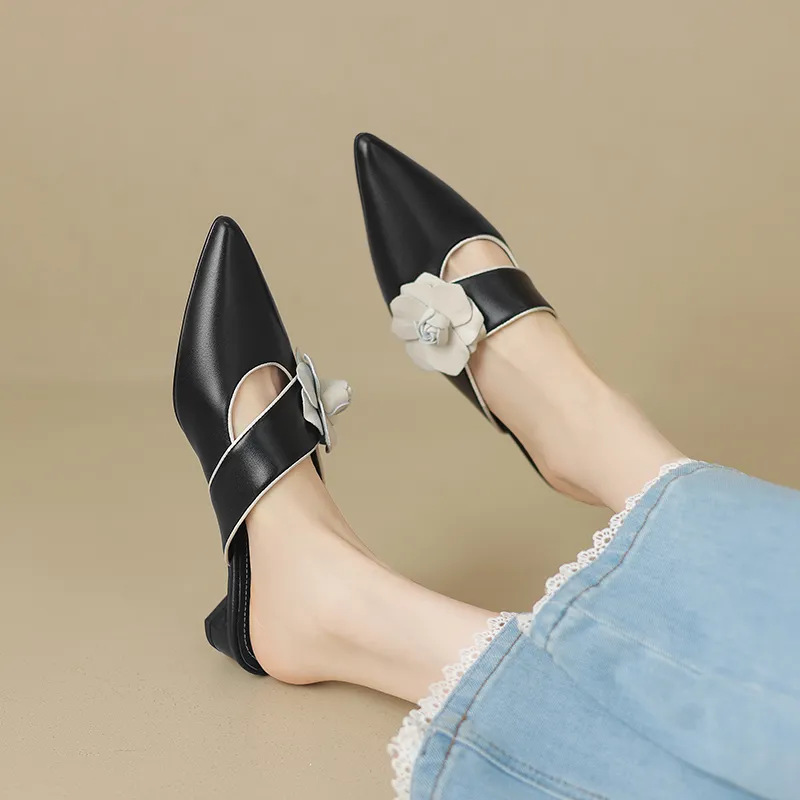 USS Shoes Angeles Women's Pointed Toe Leather Mules