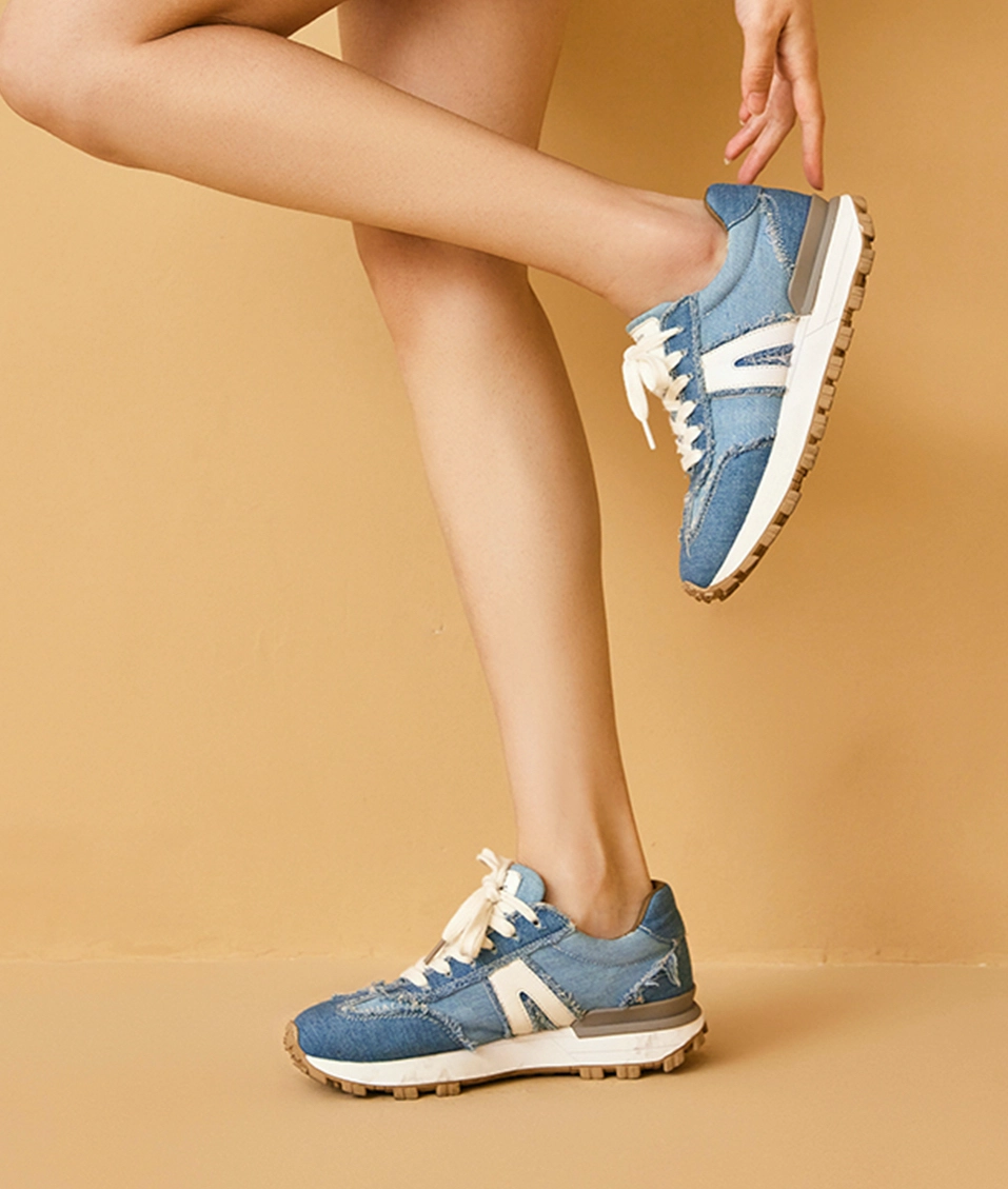 USS Shoes Clara Women's Lace Up Leather Sneaker