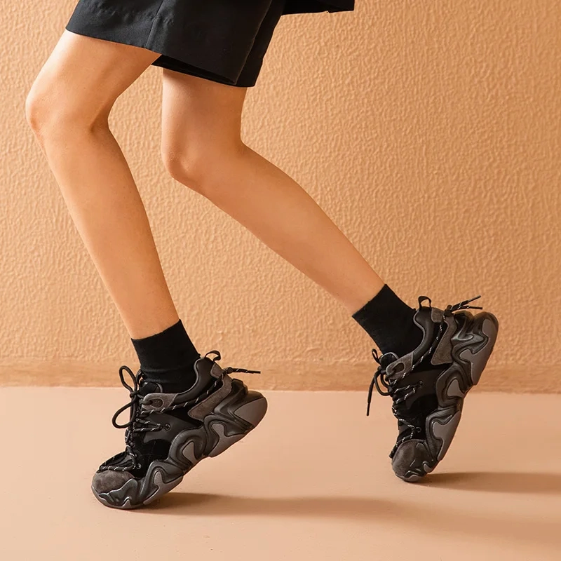 USS Shoes Godoy Women's Synthetic Leather Platform Sneaker