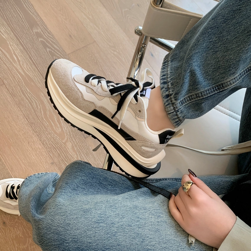 USS Shoes Karla Women's Round Toe Lace Up Sneaker