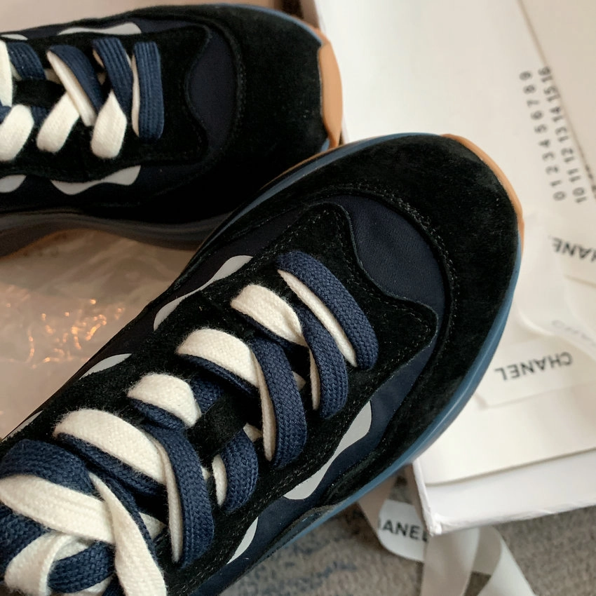 USS Shoes Karla Women's Round Toe Lace Up Sneaker